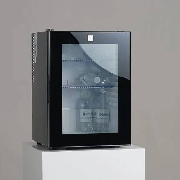 Minibar+glassdoor+40.JPG